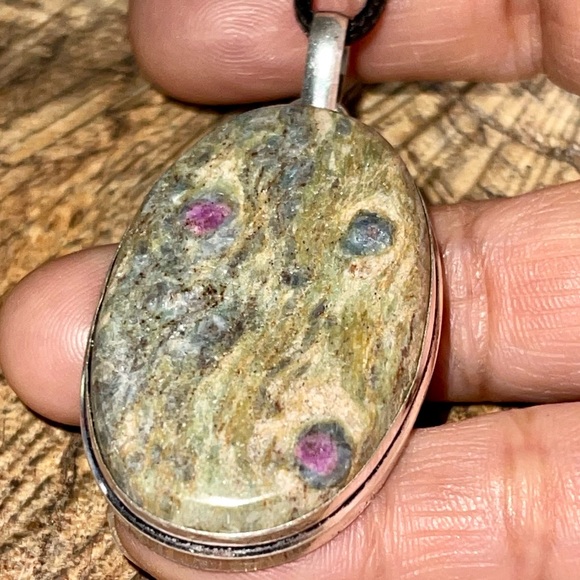 Beautiful Green Ruby Fuchsite Pendant 2 1/4” - Picture 8 of 11